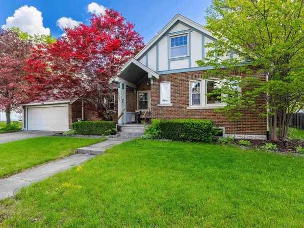 3003 24th Ave, Moline, IL 61265