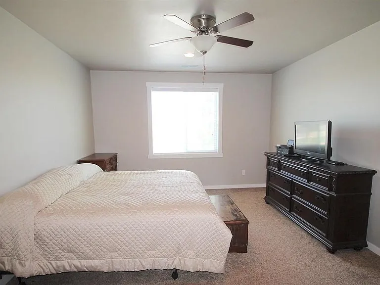 1610 W Cactus St — Photo 10