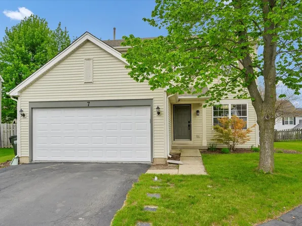 7 Appletree Ct, Lake In The Hills, IL 60156