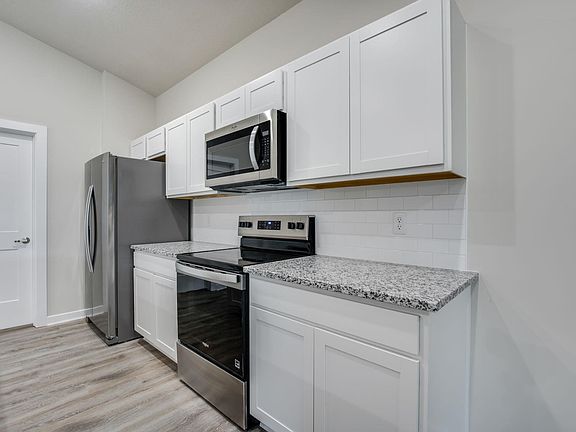 3rd image of 1794 W Redbud Ln