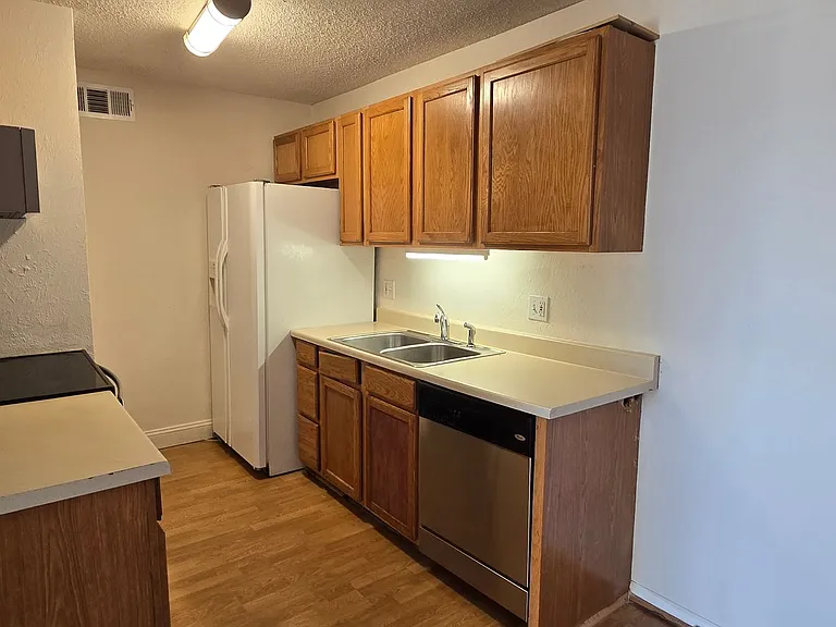 10211 Ura Ln #1-301 — Photo 3