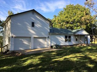 24970 Parade Dr, Lebanon, MO 65536