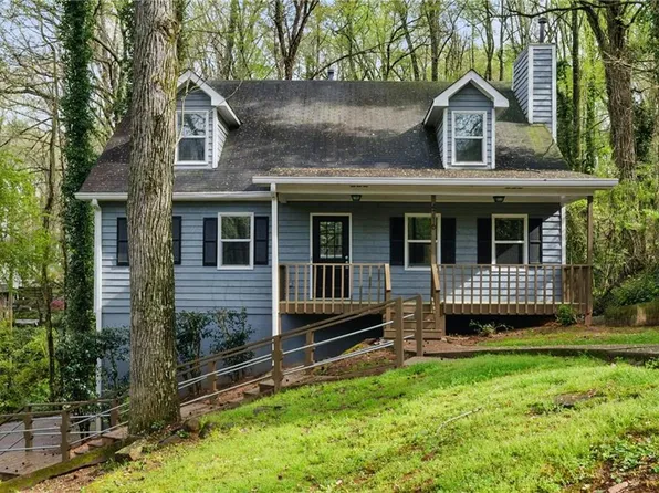 4716 Alpine Dr SW, Lilburn, GA 30047