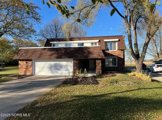 5401 Pickle Rd, Oregon, OH 43616
