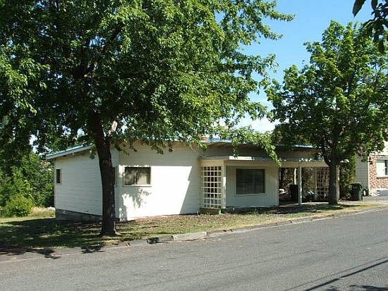 1st image of 815 S Idaho Ave