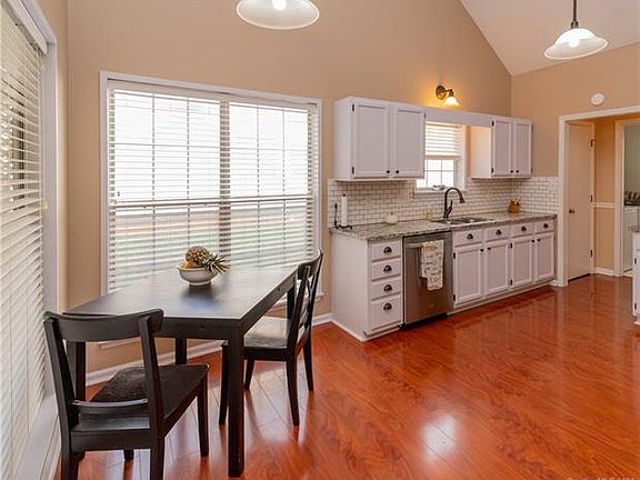 5th image of 7312 Maitland Ln