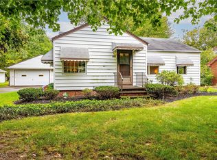 1698 Bassett Rd, Westlake, OH 44145