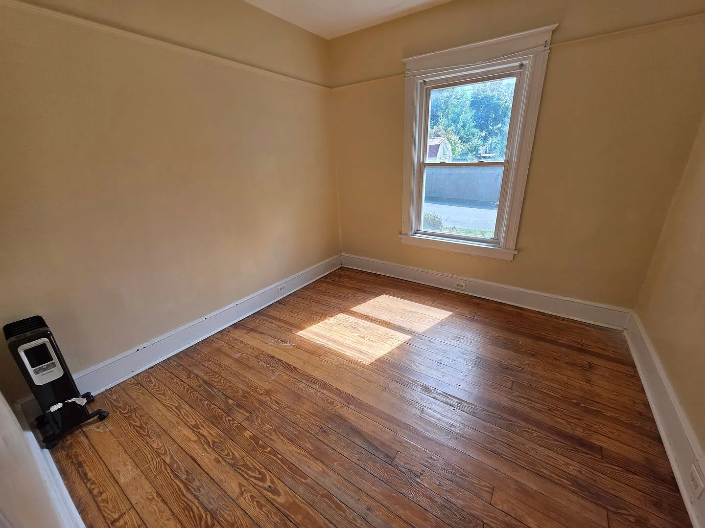 35 Manitou Ave. — Photo 4