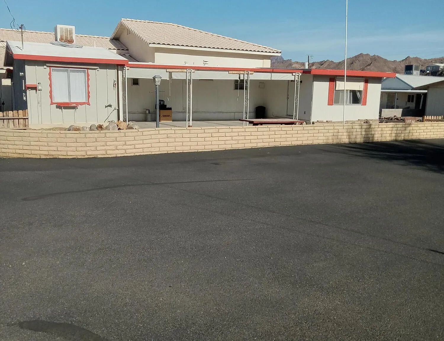 2 bed, 2.0 bath, 634 sqft, $1,200 — Photo 2