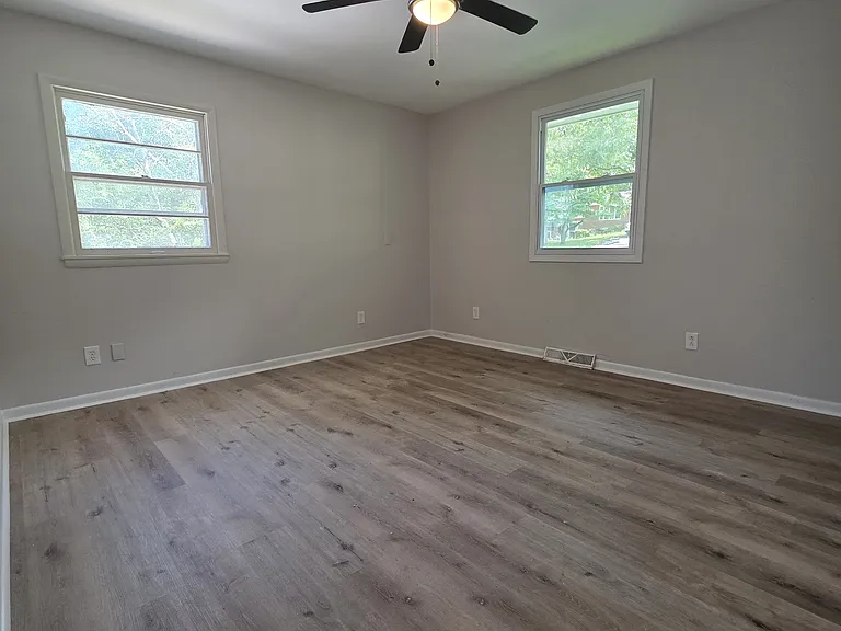 2804 Brett Rd NW — Photo 6