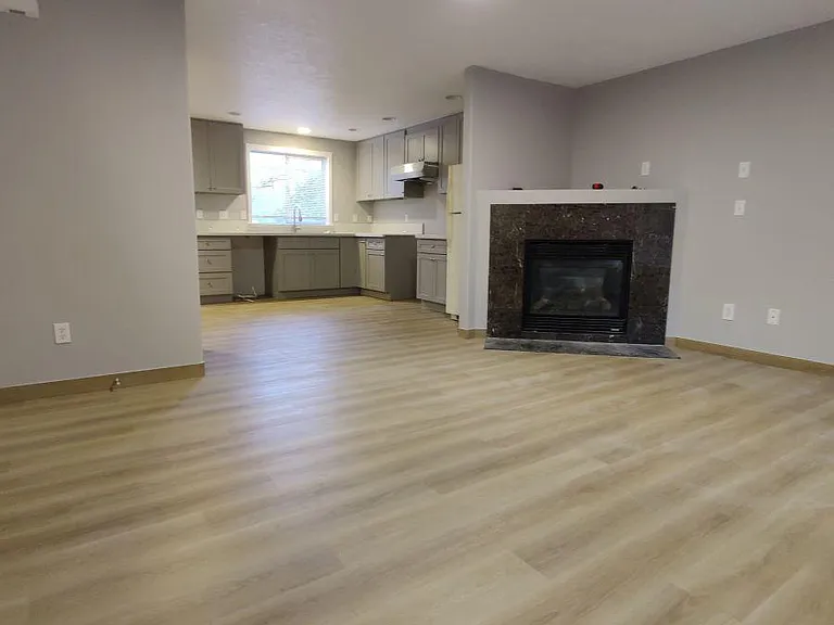 4049 SE 80th Ave — Photo 2
