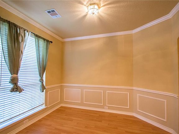 4th image of 420 Ivan Dr