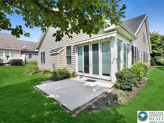 4th image of 6467 Senate Dr