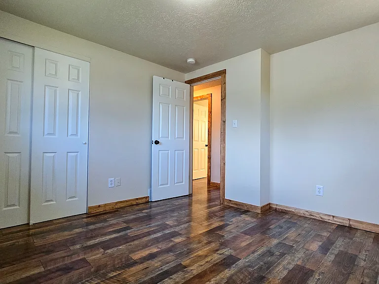 2120 N Wilson Ave — Photo 19