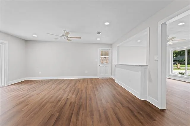 602 Susan Dr — Photo 12