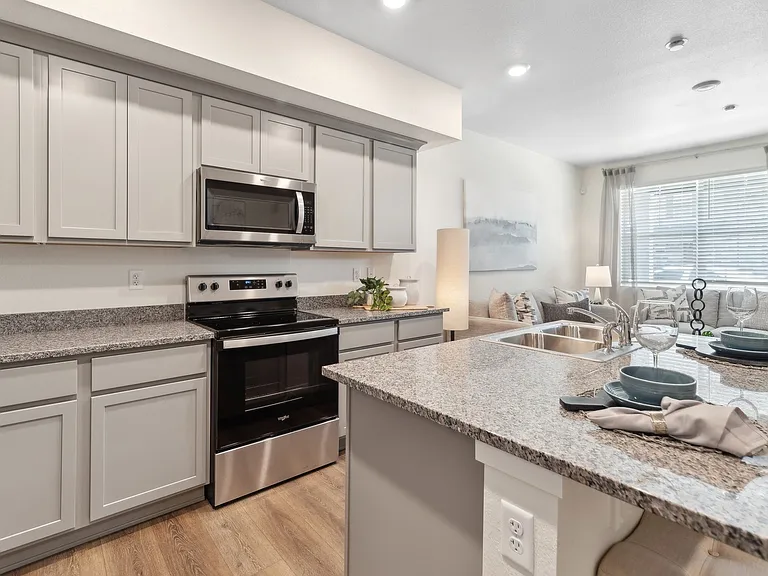 Creekside Townhomes Kitchen