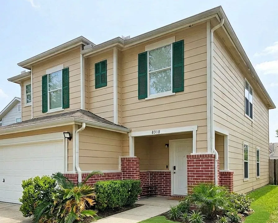 8518 Village Hollow Ln