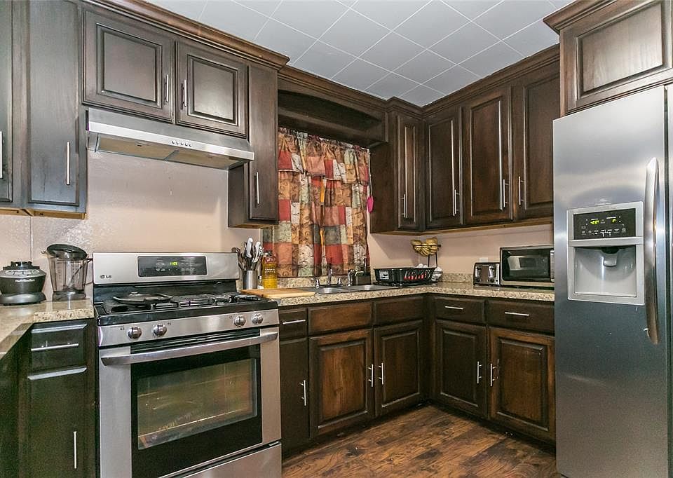 1st image of 100 Salem Ct