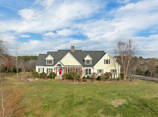 17 Curtis Rd, Hampton Falls, NH 03844