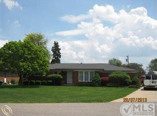 37208 Marion Dr, Sterling Heights, MI 48312