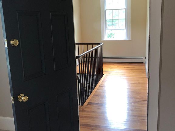 Upstairs front entrance