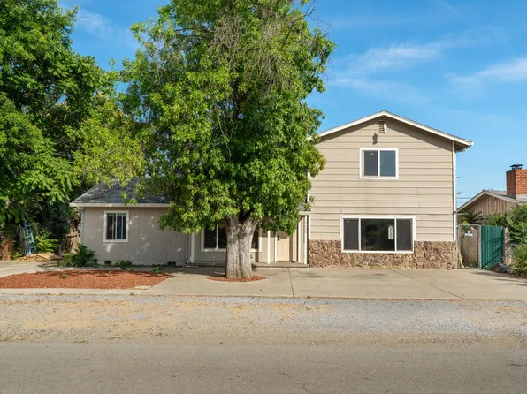 19429 Hill St, Anderson, CA 96007