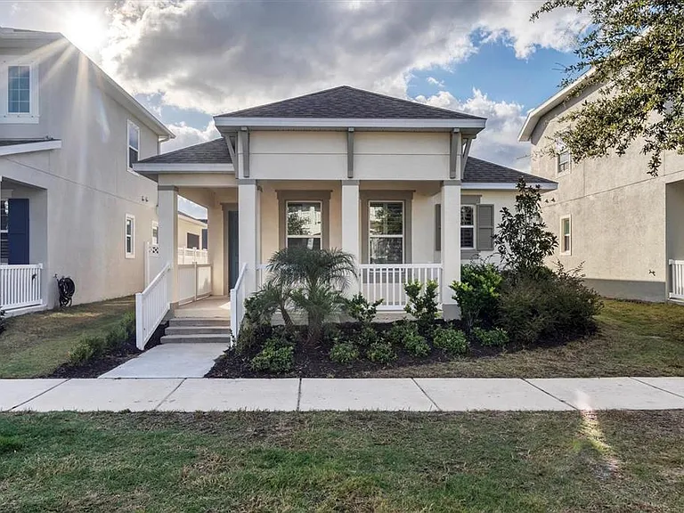 724 Winterside Dr — Photo 2