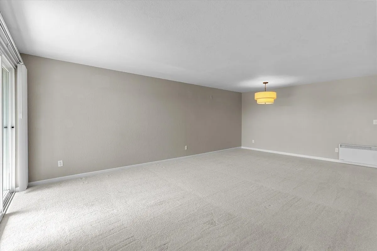 2 bed, 1057 sqft, $2,250 — Photo 2