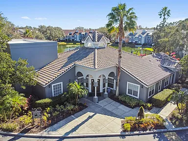 Pine Harbour Apartments