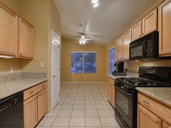4th image of 7944 W Sacramento Hill Dr