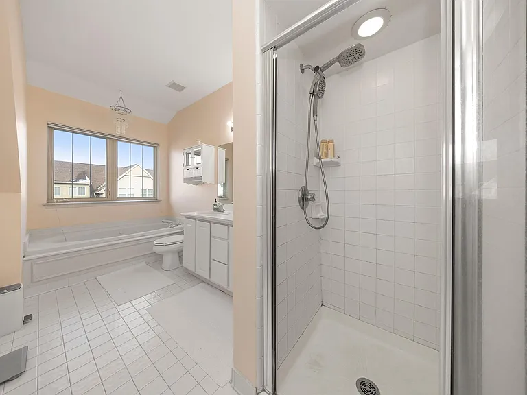 160 Tiffany Ln — Photo 32