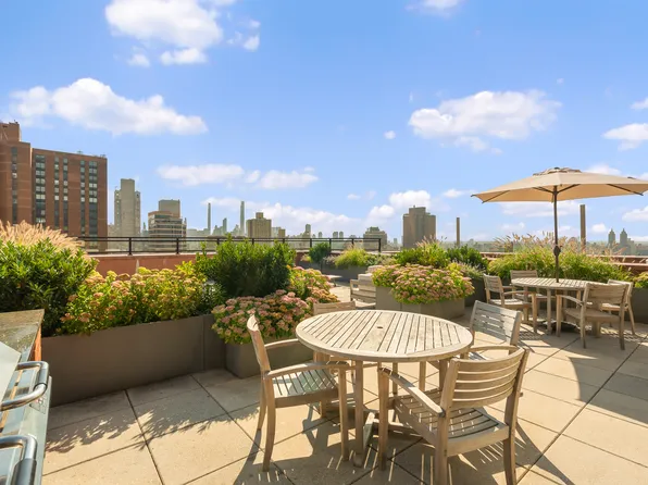 200 East 94th Street image 7 of 10