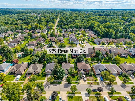 3rd image of 999 River Mist Dr