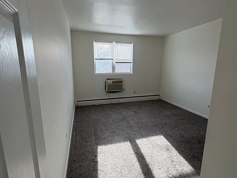 1029 Broadway #3 — Photo 3