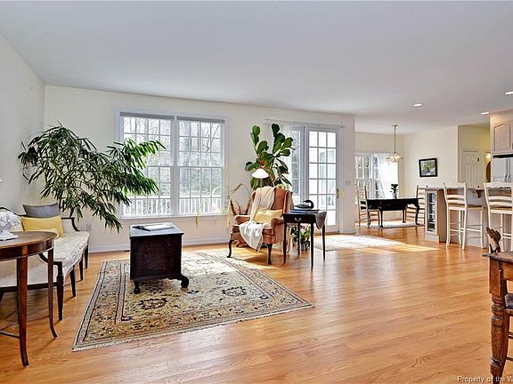 3rd image of 126 Deal