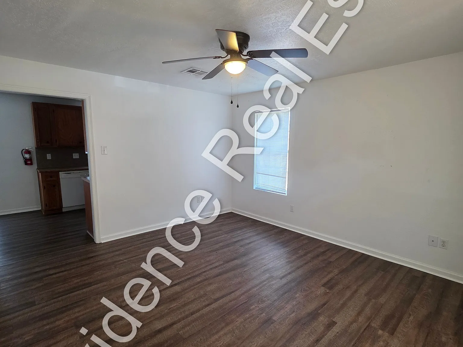 164 Greene Lane - 164 — Photo 3