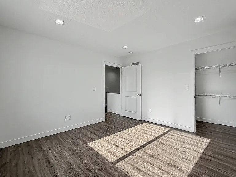 5330 Gaines St — Photo 6