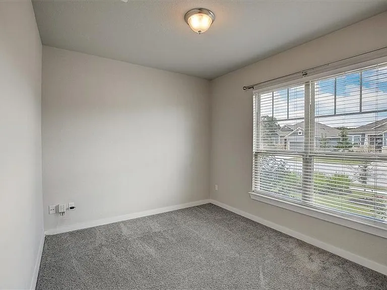 216 Trellis Blvd — Photo 22