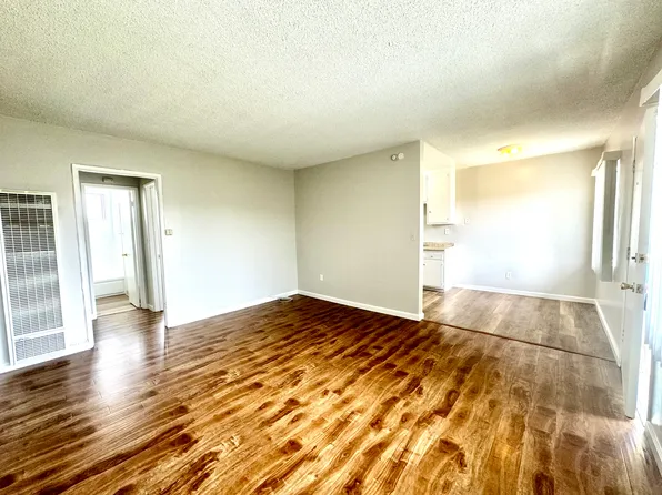 8348 Westminster Blvd, Westminster, CA 92683