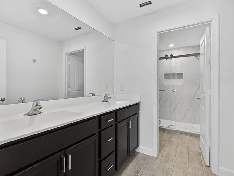 4408 Hemlock Dr — Photo 22