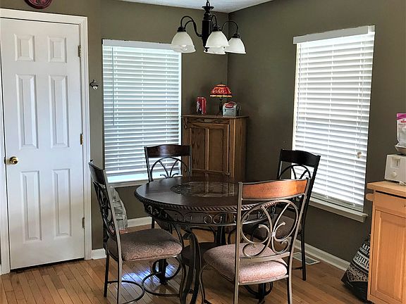 3rd image of 219 Gobbler Ct