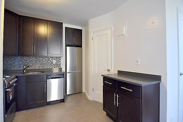 1st image of 125 Christopher St APT 3F