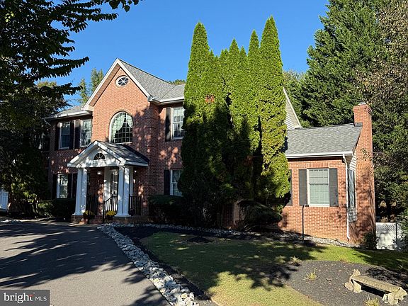 3rd image of 8069 Alexander Pl