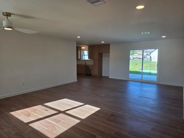 803 Coleman St, Dayton, TX 77535