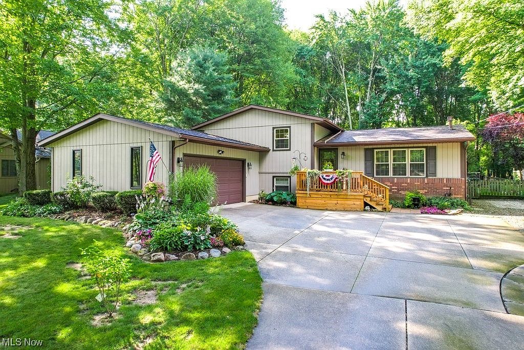 3192 Sandy Lake Rd, Ravenna, OH 44266 Zillow