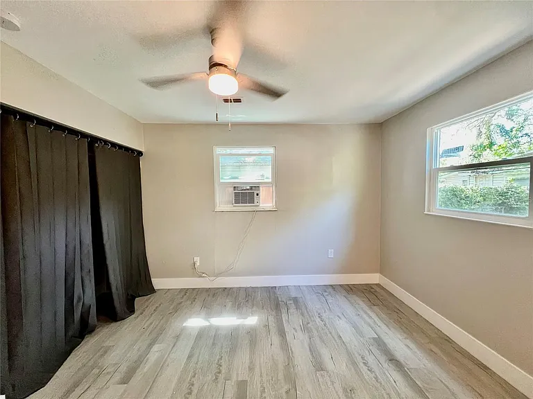 1709 E Chelsea St #B — Photo 4