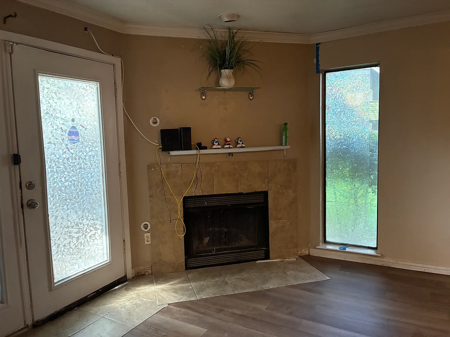 9833 Walnut St — Photo 4