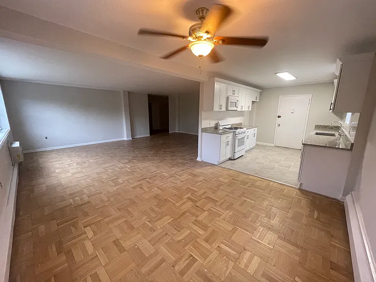 6010 Kennedy Blvd E #31 — Photo 6