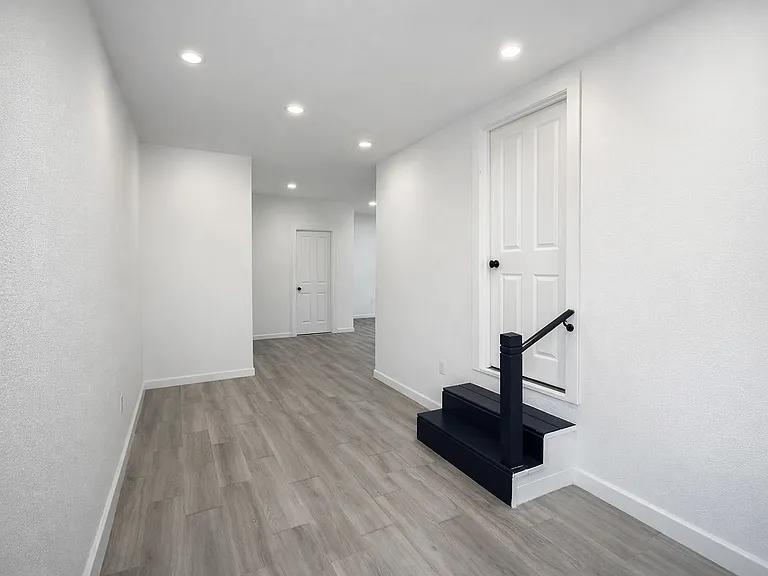 426 Seawind #B — Photo 2