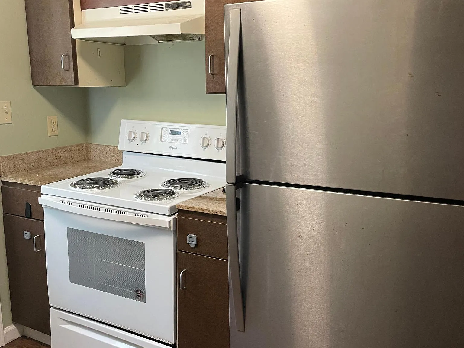 2 bed, 800 sqft, $1,200 — Photo 3